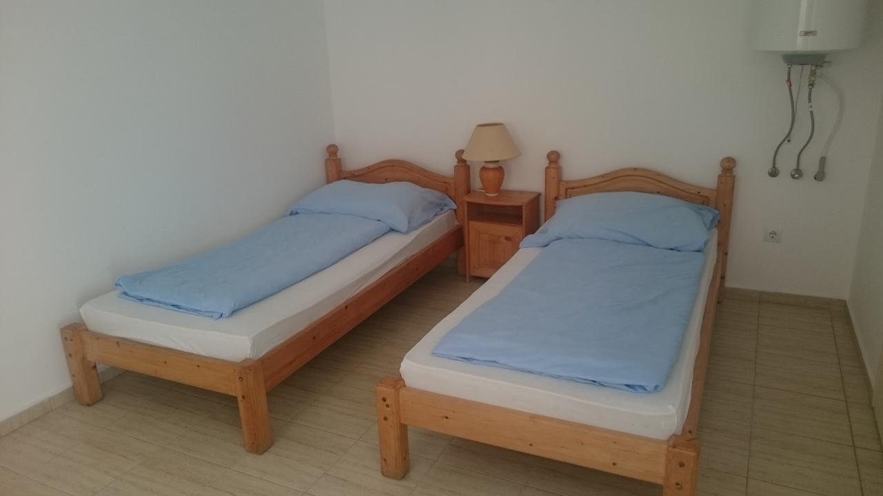 バラトンフェニヴェシュ Piccolo Panzio Bed & Breakfast エクステリア 写真